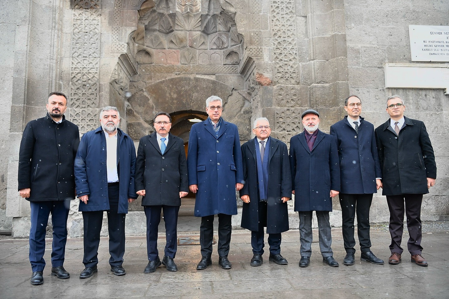 Başkan Büyükkılıç, Bakan Memişoğlu’na dünyanın ilk Tıp Fakültesini gezdirdi