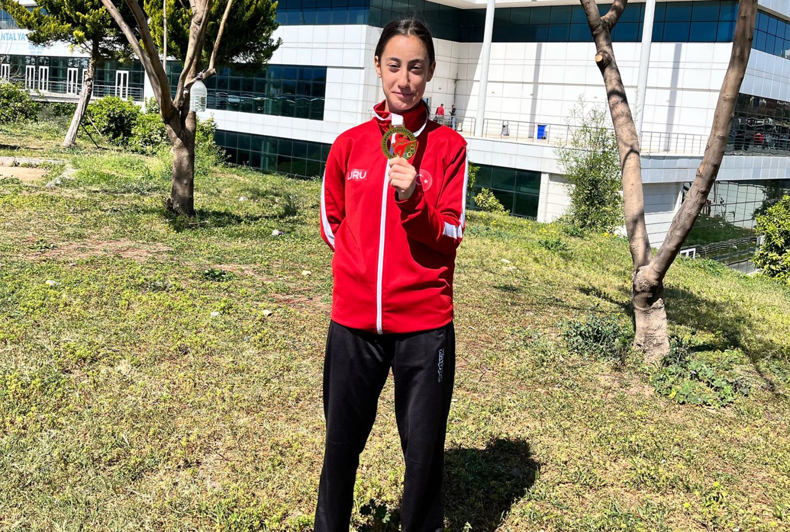 Sporcu Bahadır, yıldız kızlar 47 kiloda altın madalya kazandı – Yeni Haberler