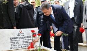 Şanlıurfa Valisi Şıldak, şehit ailelerini ziyaret etti – Gündem