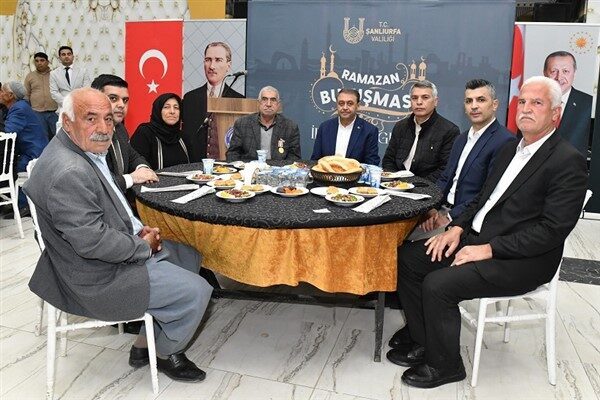 Şanlıurfa Valisi Şıldak, Suruçlularla iftar yaptı
