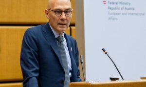 Türk: Ülkeler çekildiğinde, hepimiz kaybederiz – Dünya