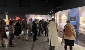 Yunan ziyaretçiler, Yanık Yurt sergisini gezdi – Kültür-Sanat