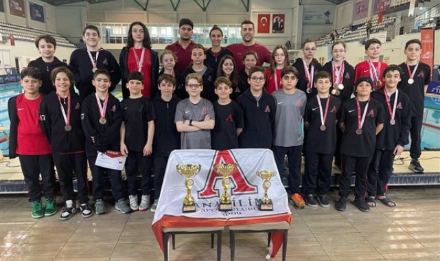 Anabilim Eğitim Kurumları yüzmede tarih yazdı – Spor