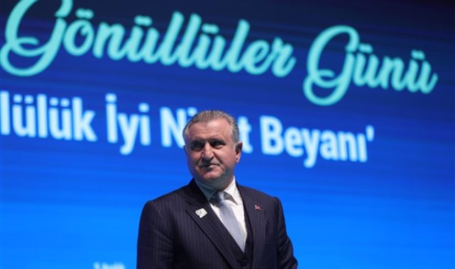 Bakan Bak’tan Aysu Türkoğlu için tebrik mesajı – Spor
