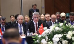 Bakan Memişoğlu, 17. Türkiye Eczacılık Kongresi’ne katıldı – Gündem