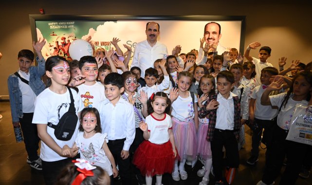 Başkan Altay, Çocuk Kitap Günleri’nde çocuklarla buluştu – Kültür-Sanat