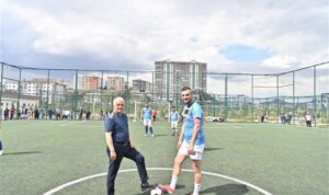 Başkan Şahin, Divriği Turnuvası’nın başlangıç vuruşunu yaptı – Spor