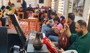 Bitlis Belediyesi’nin bağlama kursları devam ediyor – Kültür-Sanat