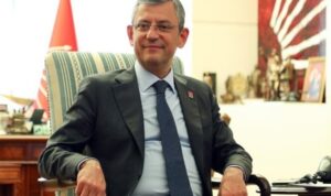 CHP Genel Başkanı Özel: Türkiye bir avuç cuntacıdan büyüktür – Gündem
