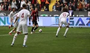 Hatayspor, Gaziantep FK’ya konuk oldu ancak maçı 2-1’lik skorla kaybetti – Spor