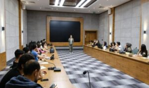Karacabey ile ‘Sahne için yazmak’ atölyesi – Kültür-Sanat