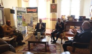 Karaman Valisi Çiçekli, Saray Holding’e taziye ziyareti gerçekleştirdi – Gündem