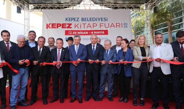 Kepez Kitap Fuarı “Sayfalar Değişir, Değiştirir” temasıyla kapılarını açtı – Kültür-Sanat