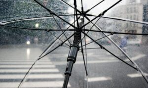 Meteoroloji’den kuvvetli rüzgar ve yağış ile toz taşınımı uyarısı – Gündem