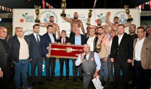 Orhan Okulu, rakibini mağlup ederek altın kemerin sahibi oldu – Spor