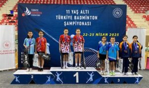 Osmangazli badmintoncular Eskişehir’deki şampiyonada derece elde etti – Spor