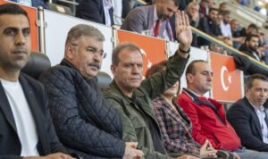 Seçer,Yeni Mersin İdman Yurdu ile Belediye Derincespor arasındaki karşılaşmayı izledi – Spor