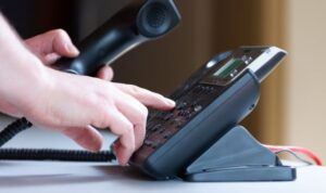 Sybiha, Estonya Dışişleri Bakanı Tsahkna ile telefonda görüştü – Dünya
