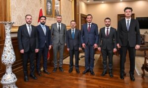 Türk Hukuk Enstitüsü Kocaeli Şubesinden Vali Aktaş’a ziyaret – Yaşam