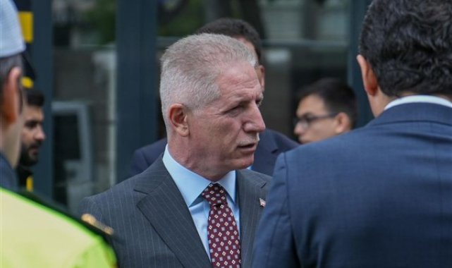Vali Gül, bayram akşamı ziyaretlerini gerçekleştirdi – Gündem