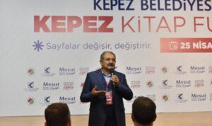 Yazar Feyzullah Arslan, Kepez Kitap Fuarı’na katıldı – Kültür-Sanat