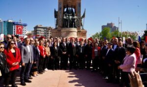 19 Mayıs'ın 106'ncı yılı Taksim'de kutlandı