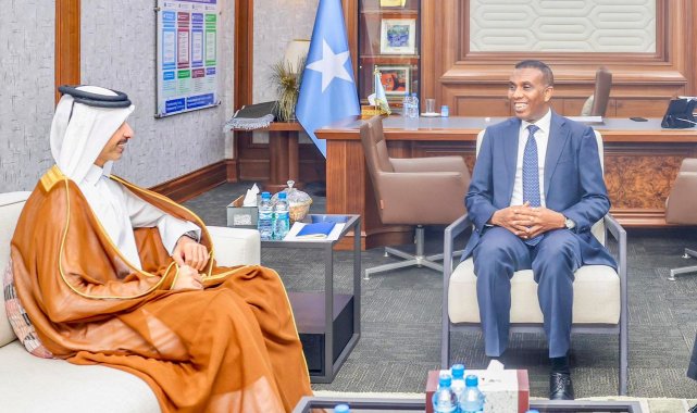 Al Nuaimi, Somali Federal Cumhuriyeti Başbakanı Barre ile görüştü – Dünya