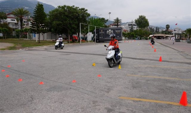 Alanya Belediyesi’nden personele güvenli sürüş eğitimi – Yaşam