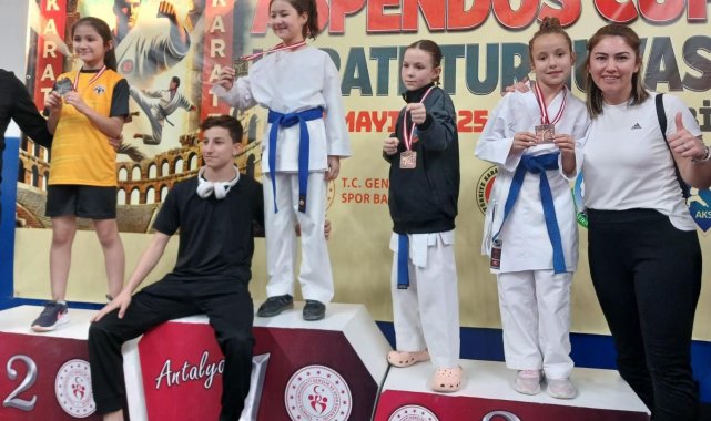 Aliağalı karateciler Aspendos Cup Karate Turnavası’nda – Spor