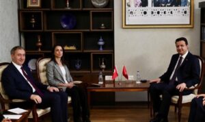 Arıkan, DEM Parti Eş Genel Başkanları Bakırhan ve Oruç'u ağırladı