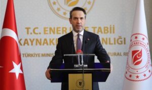 Bakan Bayraktar, Erzincan’da gençlerle buluştu – Gündem