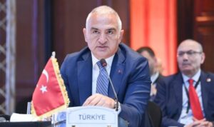 Bakan Ersoy, Gelişen 8 Ülke Teşkilatı’nın 4. Turizm Bakanları Toplantısı’na katıldı – Gündem