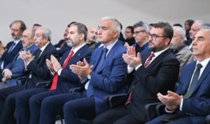 Bakan Ersoy: Karakoç’un hayatında bir hazine saklı – Kültür-Sanat