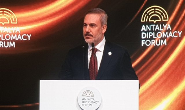 Bakan Fidan, Türkiye-ABD-Suriye üçlü toplantısına katıldı – Gündem