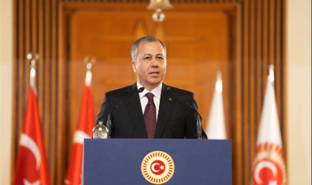 Bakan Yerlikaya: Kuzey Kıbrıs Türk Cumhuriyeti’nde gökyüzü ay yıldızla aydınlandı! – Gündem