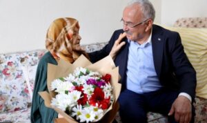 Başkan Güler, Anneler Günü nedeniyle Aybastı’yı ziyaret etti – Yaşam