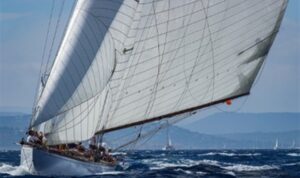 Bodrum’da su alan tekne kurtarıldı