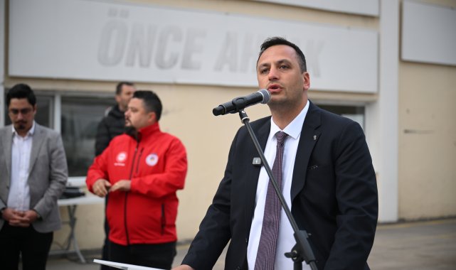 Bornova Belediye Başkanı Eşki, 1 Mayıs İşçi ve Emekçi Bayramı’nı şantiyelerde kutladı – Gündem