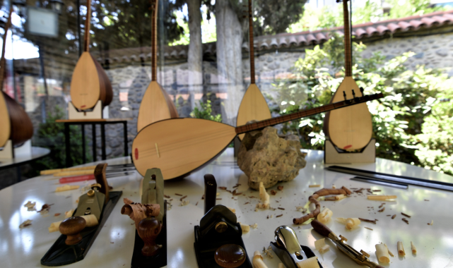 Bornova’da Çalgı Yapım Çalıştayı gerçekleşti – Kültür-Sanat