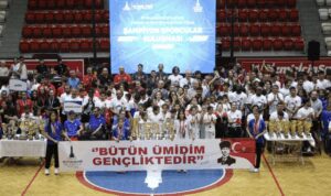Celal Atik Spor Salonu’nda tören düzenlendi