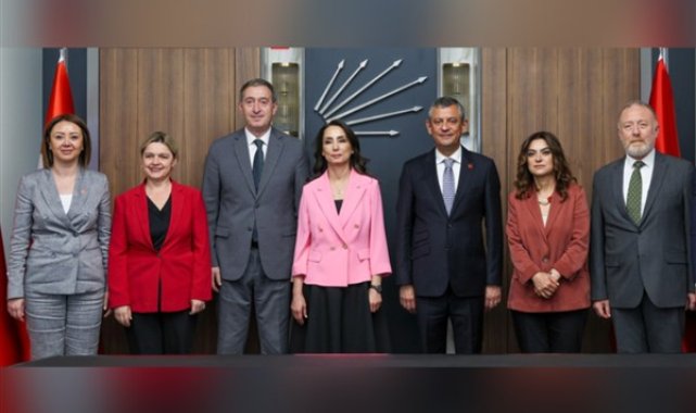 CHP Genel Başkanı Özel, DEM Partili Hatimoğulları ve Bakırhan ile görüştü