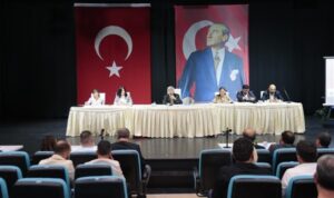 CHP Lideri Özel’e yapılan saldırı Konak Meclisi’nde kınandı – Yaşam