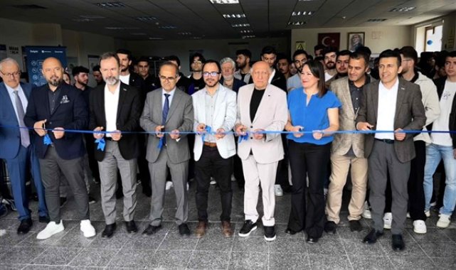 Delphi 7’nci yedek parça laboratuvarını Elazığ’da açtı – Ekonomi