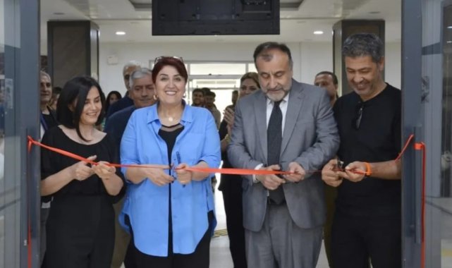 Dicle Üniversitesi'nde "Mezuniyet Sergisi" sanatseverlerle buluştu