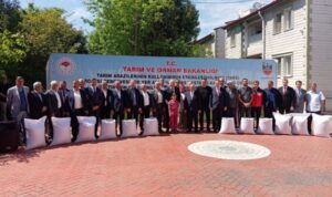 Diyarbakır’da çiftçilere 27 ton çeltik tohumu dağıtıldı – Yaşam