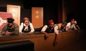 Emekliler Tiyatrosundan Yedi Kocalı Hürmüz oyunu – Kültür-Sanat