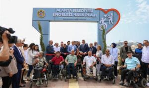 Engelsiz Halk Plajı hizmete açıldı – Yaşam