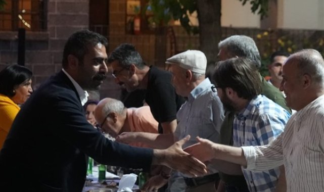 Eş Başkan Hatun, dil bilimciler ve yazarlarla buluştu – Yaşam