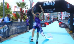 Gündüz, Ordu’da katıldığı ilk triatlon yarışında şampiyon oldu – Spor