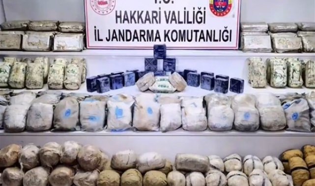 Hakkari ve Van’da 339 kilogram uyuşturucu ele geçirildi – Gündem